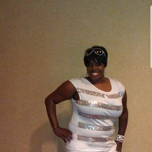 Meet your Posher, Kira